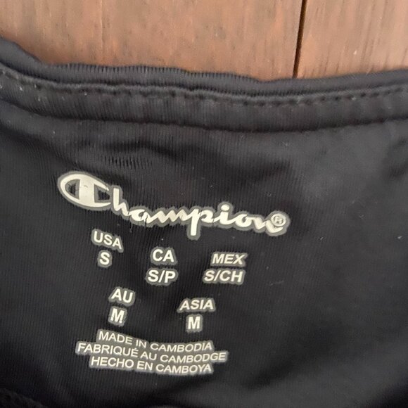 Champion Capris Leggings in Size Medium - Picture 2 of 2